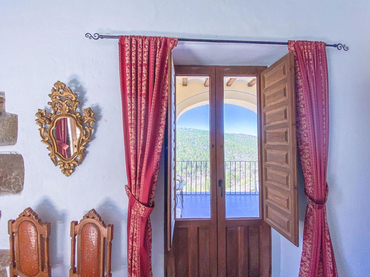 Casa Rural Sant Petrus De Madrona Pinell de Solsones エクステリア 写真