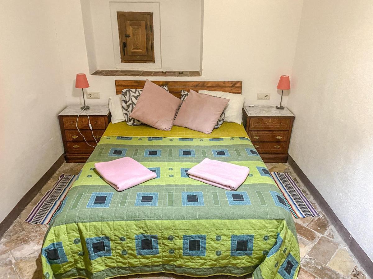 Casa Rural Sant Petrus De Madrona Pinell de Solsones エクステリア 写真