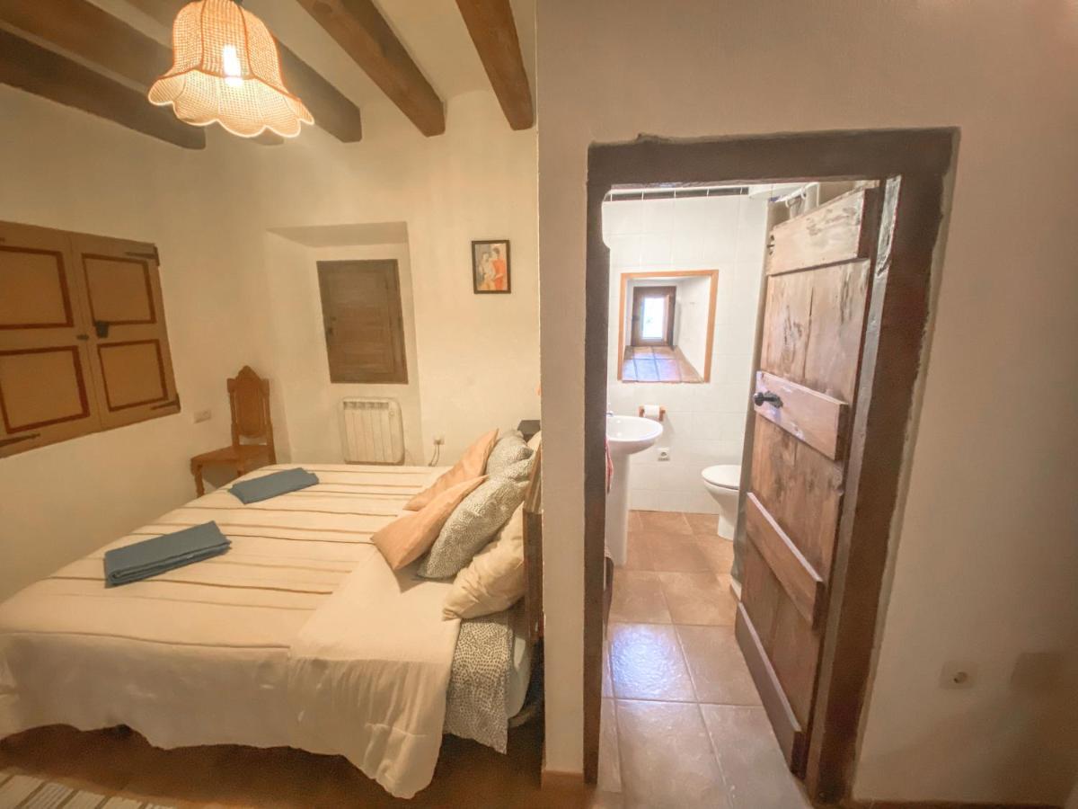 Casa Rural Sant Petrus De Madrona Pinell de Solsones エクステリア 写真