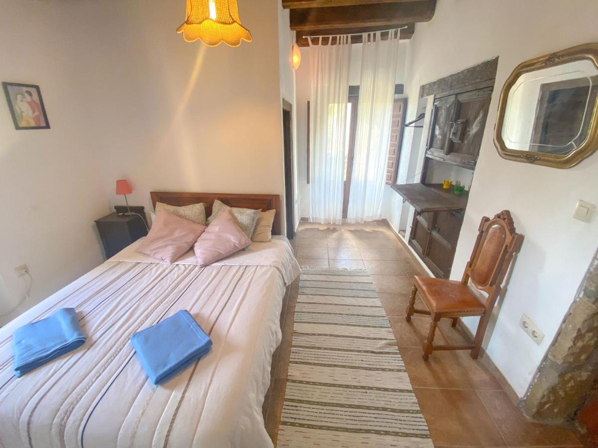 Casa Rural Sant Petrus De Madrona Pinell de Solsones エクステリア 写真
